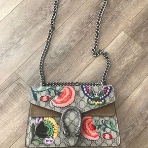 🦋🌻🌸Gucci GG supreme Dinosaur Flowers Moth